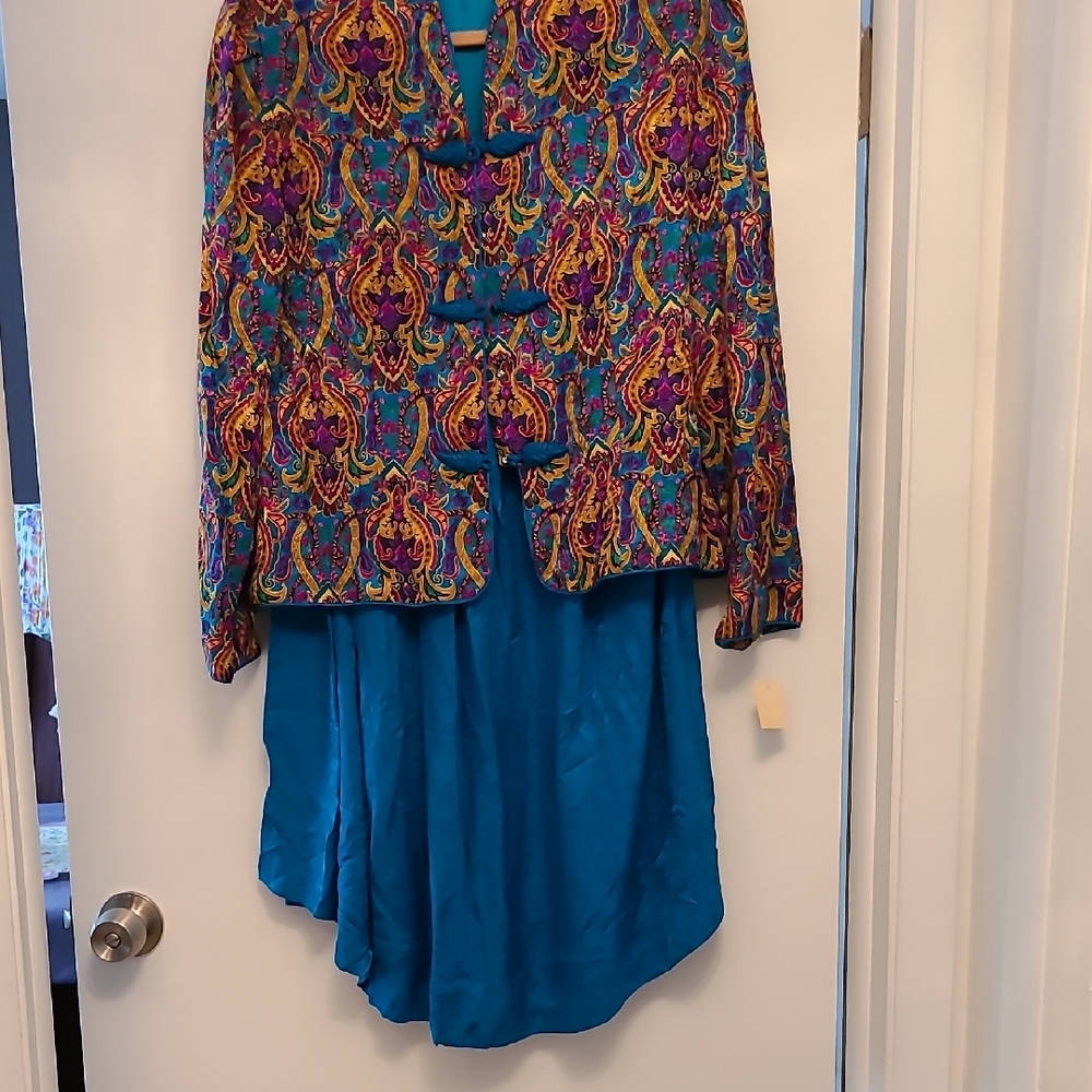 Vibrant Blue Women's Skirt and Jacket. Vtg.
